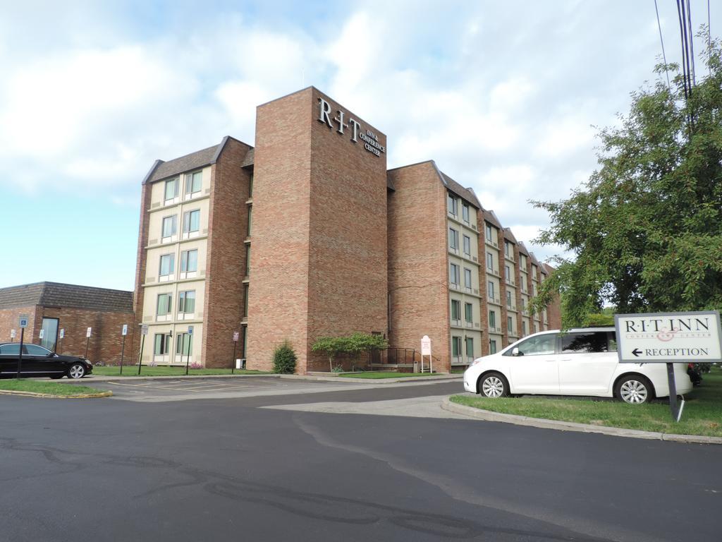 Rit Inn & Conference Center Henrietta Exterior photo